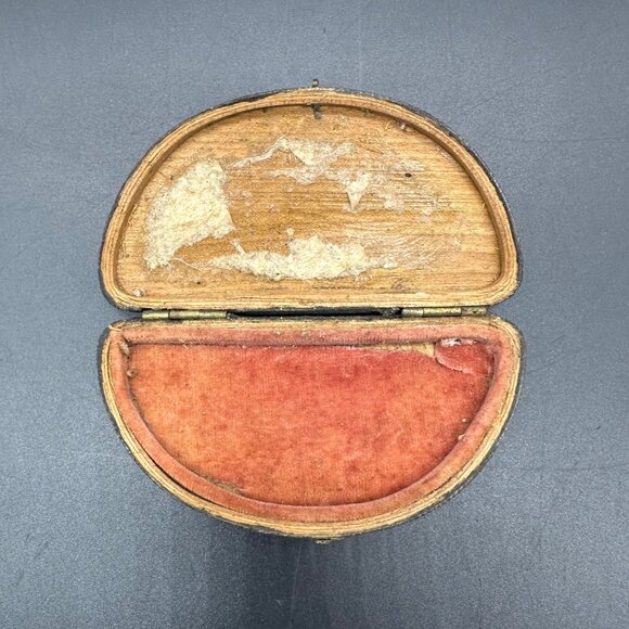 Antique Fish Skin Compact Box Wooden Pink Velvet Black Vanity Victorian Trinket - Picture 9 of 14